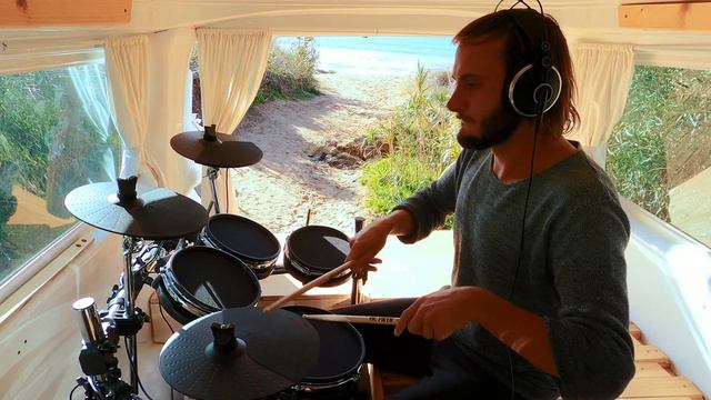RECORDING A BEAUTIFUL REGGAE INSTRUMENTAL | Reggae Drummer Dominik смотреть онлайн