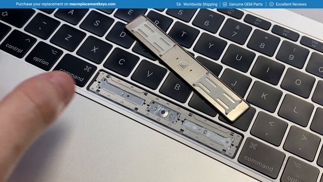 How to replace the spacebar keycap on a MacBook Pro A1706, A1707 and A1708 (2016 - 2018) смотреть онлайн