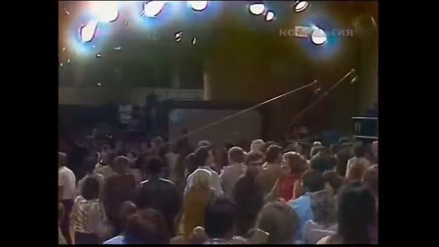 Владимир Кузьмин и группа "Динамик" - Мама купила мне гитару смотреть онлайн