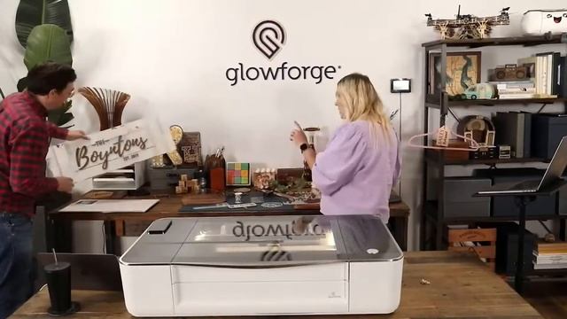 Create a Custom Wedding with Glowforge (restream) смотреть онлайн