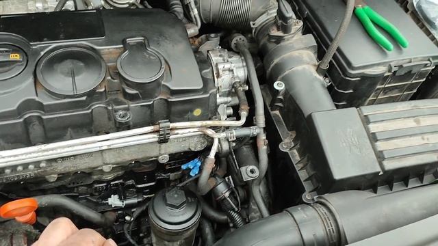 Замена шины свечей накала VW Touran Passat T5 Golf TDI смотреть онлайн