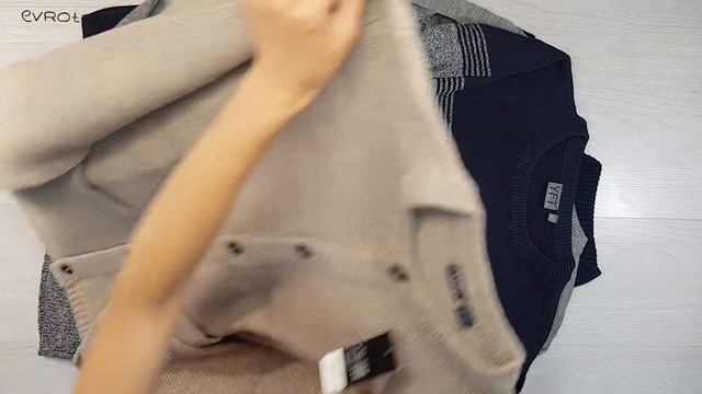R4 03872 Sweaters men action (Мужские свитера) №3 4,20 кг 14,80€ за кг 8 ед смотреть онлайн