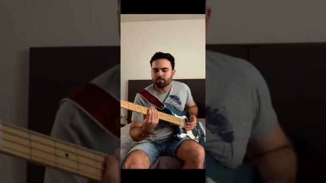 Miki Santamaria Bass Groove (cover by Oscar Iturríos) смотреть онлайн