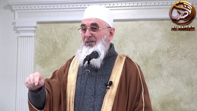 Шейх Иса Цечоев О достоинствах мечети смотреть онлайн