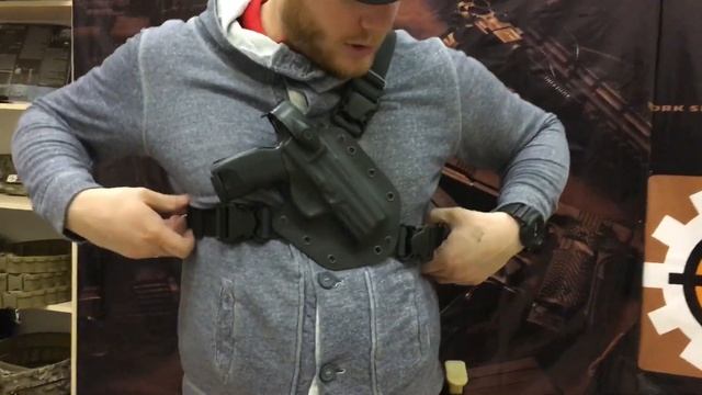 Обзор нагрудной кобуры со страховочной скобой и паучером для пистолета Steyr M9-a1 смотреть онлайн