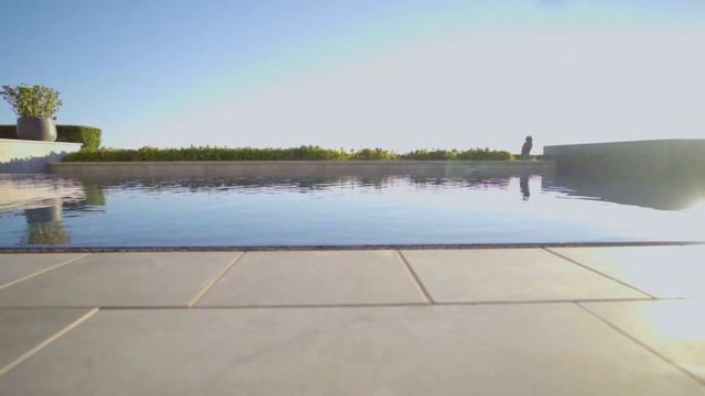 Infinity Pools: Negative Edges & Zero Edges | California Pools & Landscape