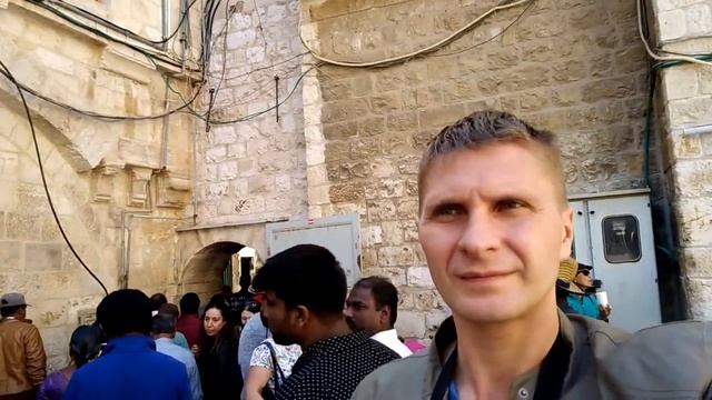 На входе в Храм Гроба Господня Иерусалим смотреть онлайн