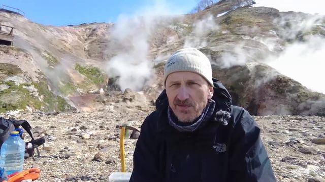 Безопасен ли туризм в Долине гейзеров? Учёные выясняют с помощью температурных регистраторов смотреть онлайн