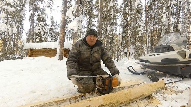 Лавка из Бревна в Лесную Избу. Продольное пиление бревна. Доски из бревна своими руками. смотреть онлайн
