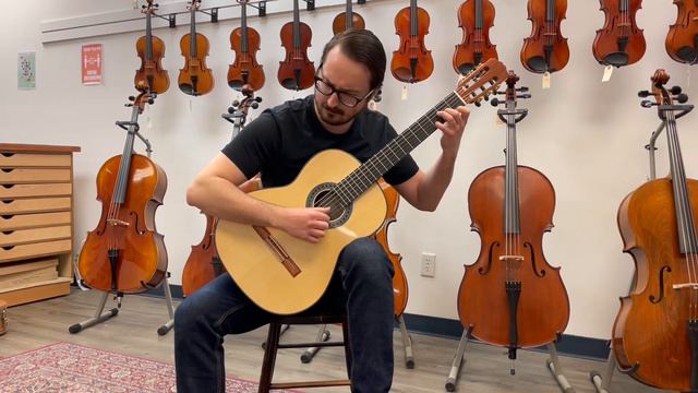 Guitarras Romero España Latticed Raised Spruce & Granadillo (#46) смотреть онлайн