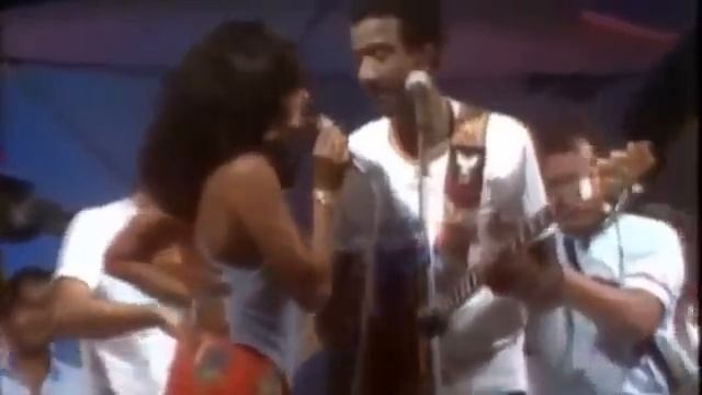 Jorge Ben e Gal Costa - Que pena смотреть онлайн