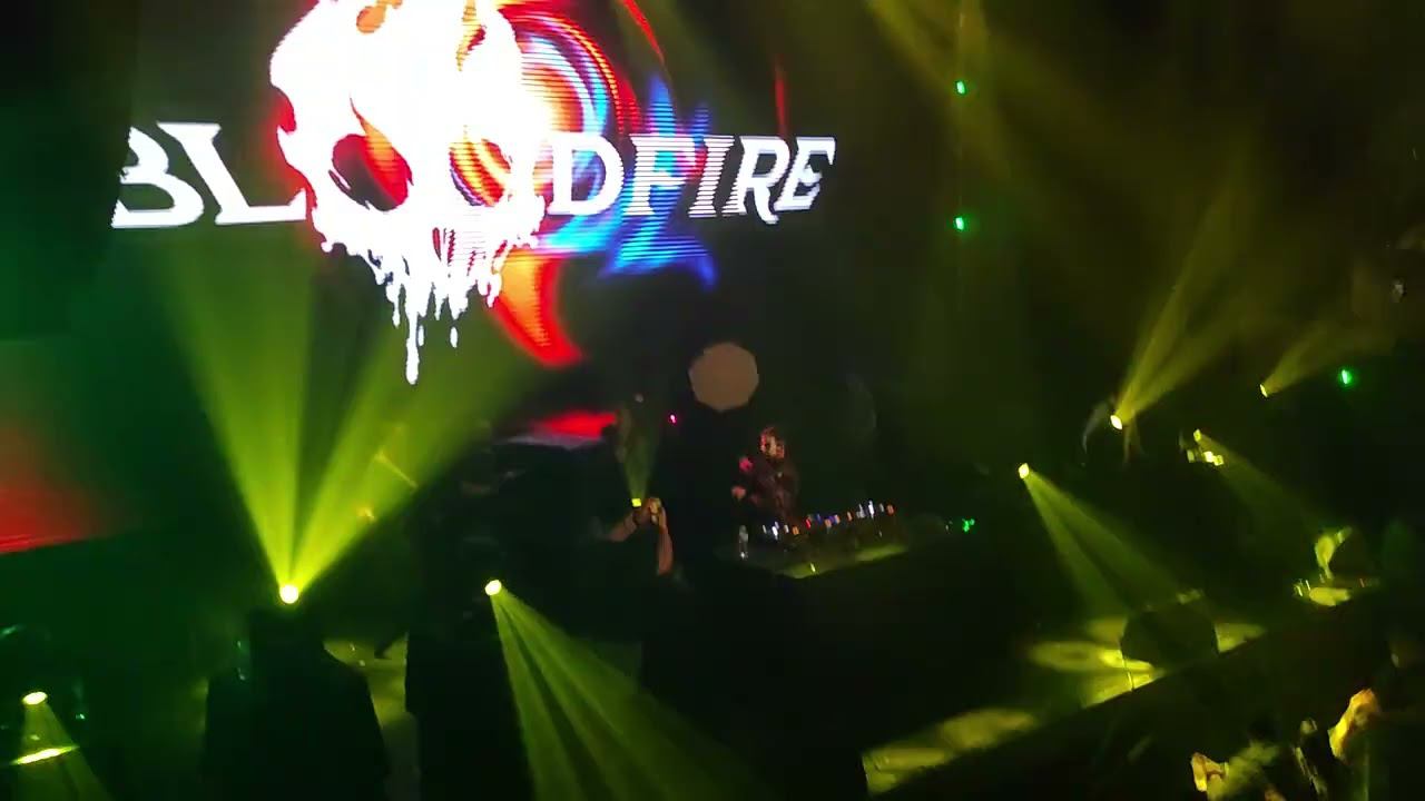 07.04.23 FREE RAVE в клубе "Известия" - День Рождения Виктора Строгонова смотреть онлайн