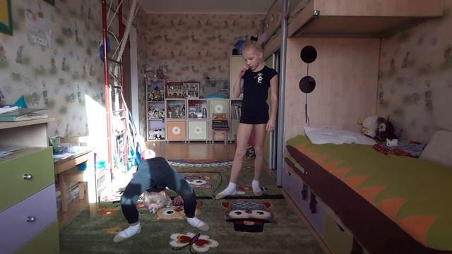 Тренировка по художественной гимнастики дома (часть1) смотреть онлайн