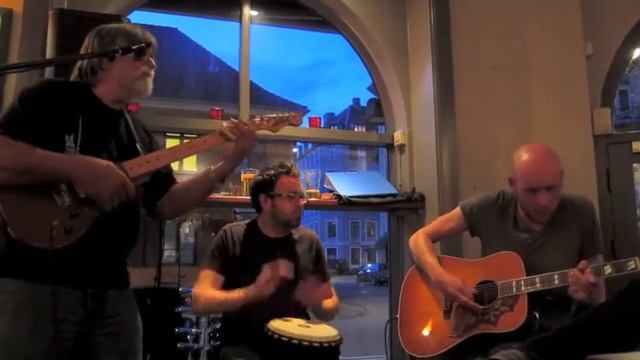 Pushy Woman Blues Black Swan