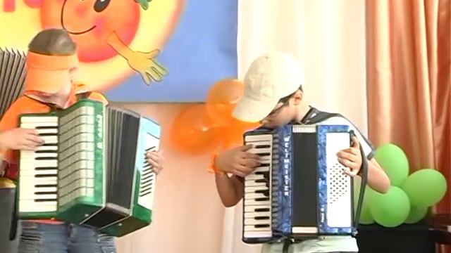 АпЛето-2012, г.Алатырь, Чувашия 13 Ансам. аккордеонистов.mpg смотреть онлайн