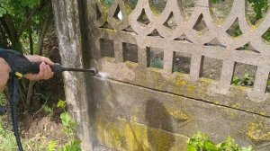 Мойка битонного забора кёркером.