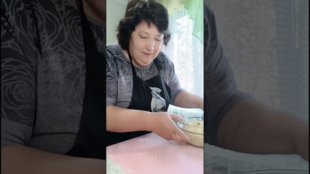 Святковий пиріг із пиріжків😍 смотреть онлайн
