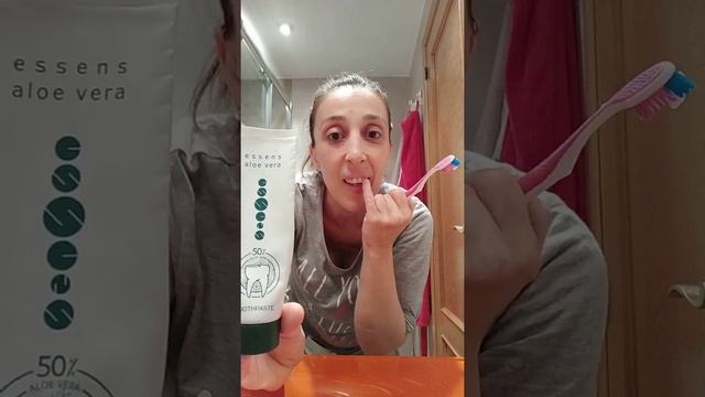 Pasta de dientes de aloe vera смотреть онлайн