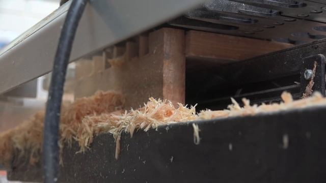 How to Use Router Guide Bushings - Ask Matt #18 смотреть онлайн