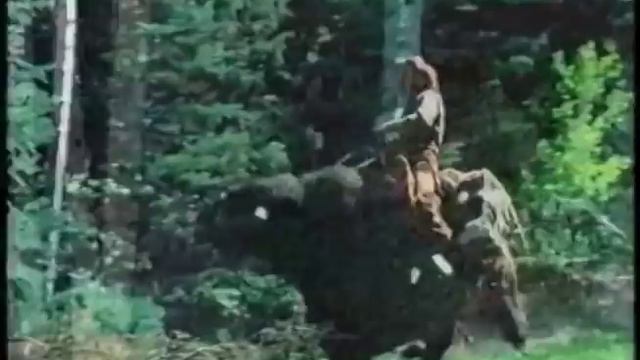 Guy On A Buffalo - Episode 1 (Bears, Indians & Such) смотреть онлайн