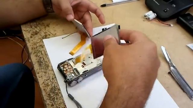 Troca do display panasonic DMC-ZR3.mp4 смотреть онлайн