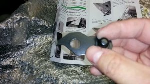 Устанавливаем газовые упоры капота на шкоду октавию а7