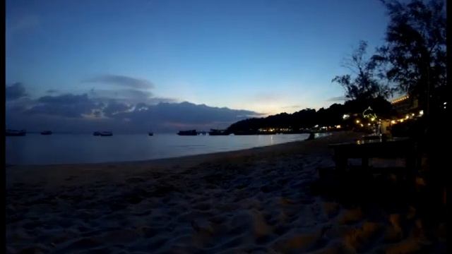 Time lapse of Serendipity Beach смотреть онлайн