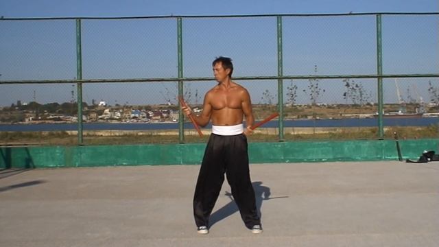 Очень полезное упражнение! Работа с железным прутом. Развивает сухожилия и мощь удара(2009г.Одесса) смотреть онлайн