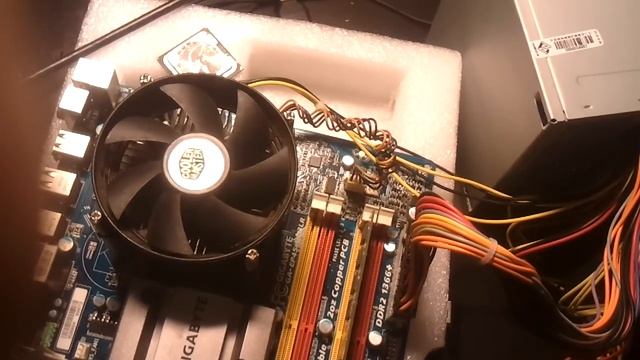 GIGABYTE GA-EP45-DS3 смотреть онлайн