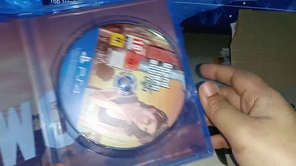 GTA V PS4 Premium Edition Unboxing