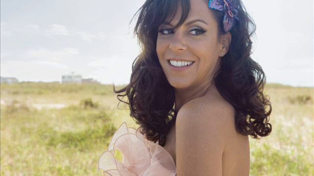Bebel Gilberto - Cada Beijo (Thievery Corporation Mix) смотреть онлайн