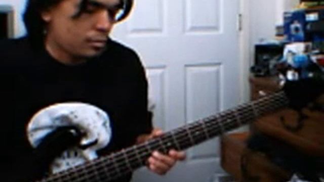 Feel Good Inc. (Bass Cover) смотреть онлайн