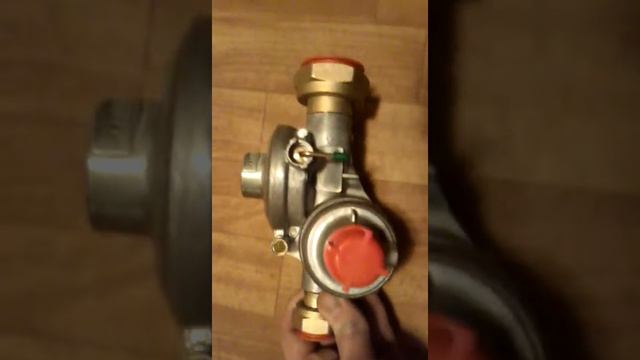 Регулятор давления газа RF-25L, RF-10L, FE-25L, FE-10L смотреть онлайн