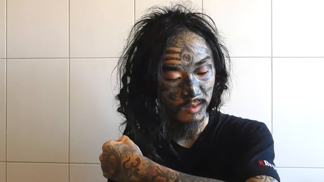 People Talk About Their Tattoos: Naaga смотреть онлайн