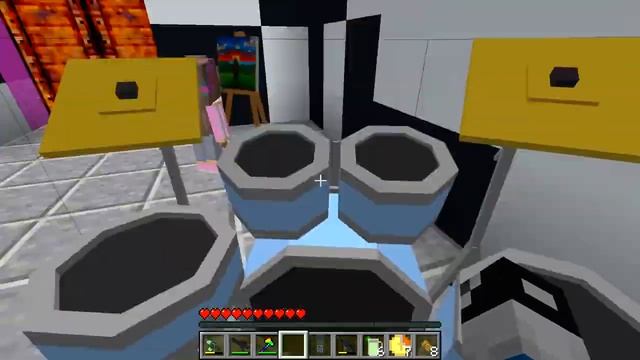 НАШЛИ НОВОГОДНЕЕ SCP КОЛЕСО ФОРТУНЫ В МАЙНКРАФТ НУБ И ПРО РАКУН И ДОЧКА MINECRAFT смотреть онлайн