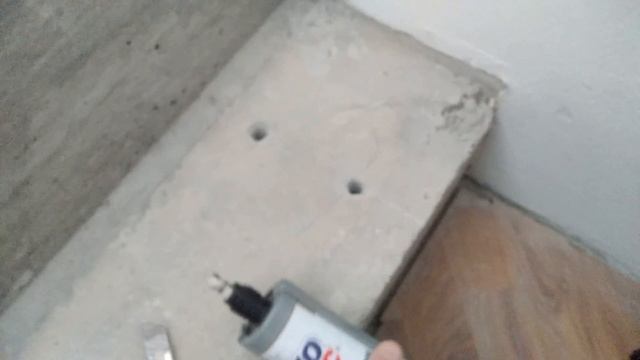 Как установить деревянные ступеньки на бетонную лестницу, как выставить ступеньки на бетонне. смотреть онлайн