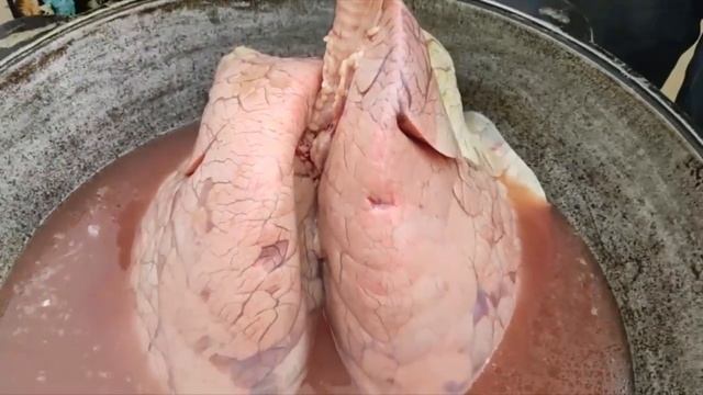 Beef Lung Cooking in Uzbek style | Приготовление говяжьих легких по-узбекски смотреть онлайн