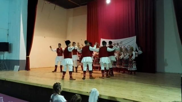 KUD Branko Krsmanović Paraćin - omladinska grupa - Igre iz Makedonije смотреть онлайн