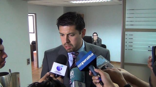 Cesare Rossi habla del despido de Fernando Vergara de Iquique смотреть онлайн