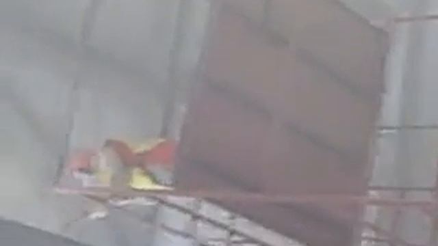 Пескоструйные работы : Чистим металлические фермы смотреть онлайн