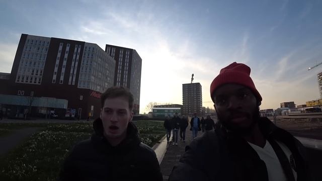 AMERICAN EXPERIENCES THE BIGGEST MATCH IN THE NETHERLANDS - FEYENOORD VS AJAX смотреть онлайн