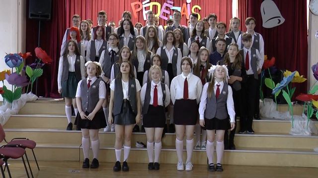 2022.05.13  KVS. Последний звонок для 9 классов. Выступление девятиклассников.