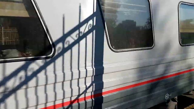 Электровоз эп2к-158 с Пассажирским поездом Колпино смотреть онлайн