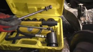 Замена сайлентблоков задней балки. Пежо Партнер 1.6 2010г.