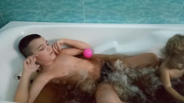 Жемчужная ванна с экстрактом хвои. смотреть онлайн