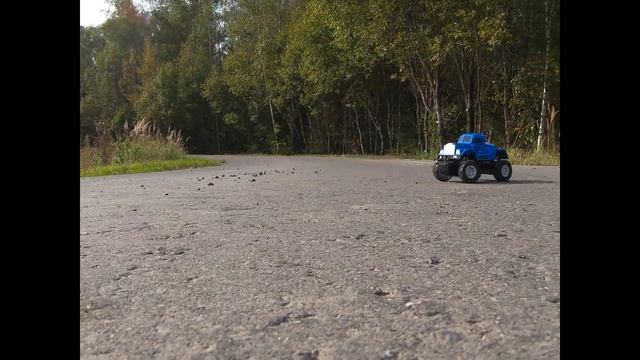 Машина р/у Бигфут 2 в 1, доп.съемный корпус в комплекте, аккум., бел., красн. смотреть онлайн