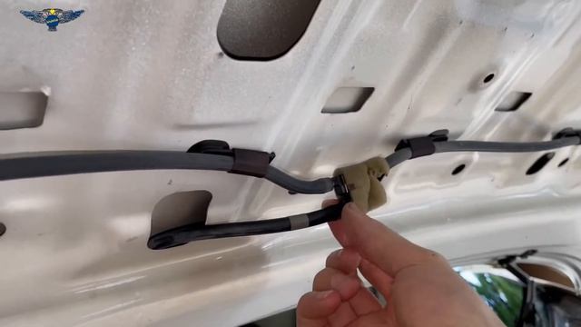 Toyota Lexus CT200h windscreen washer jets not spraying evenly fixed смотреть онлайн