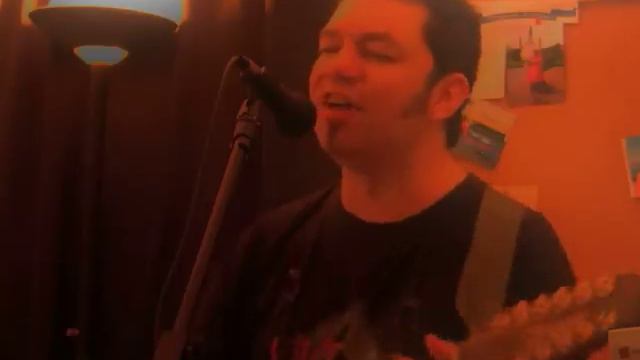 "Losing My Religion" live, acoustic, & sleep deprived смотреть онлайн