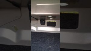 Toyota corolla axio nze164, 2016г, 1nz-fe. Замена задней стойки амортизатора в гараже.