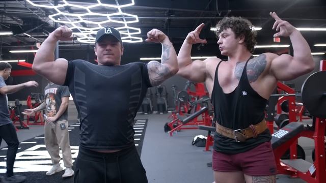 Super Anabolic Bench Session with the Tren Twins! смотреть онлайн